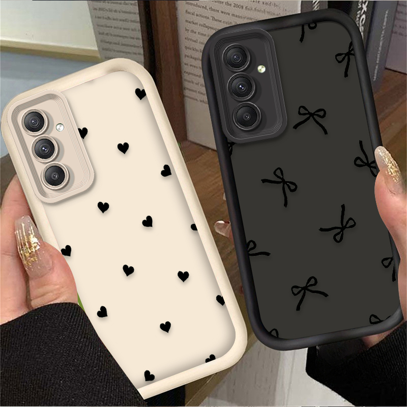 Phone Cases Samsung A14 - Capa Preta com Laço de Coração